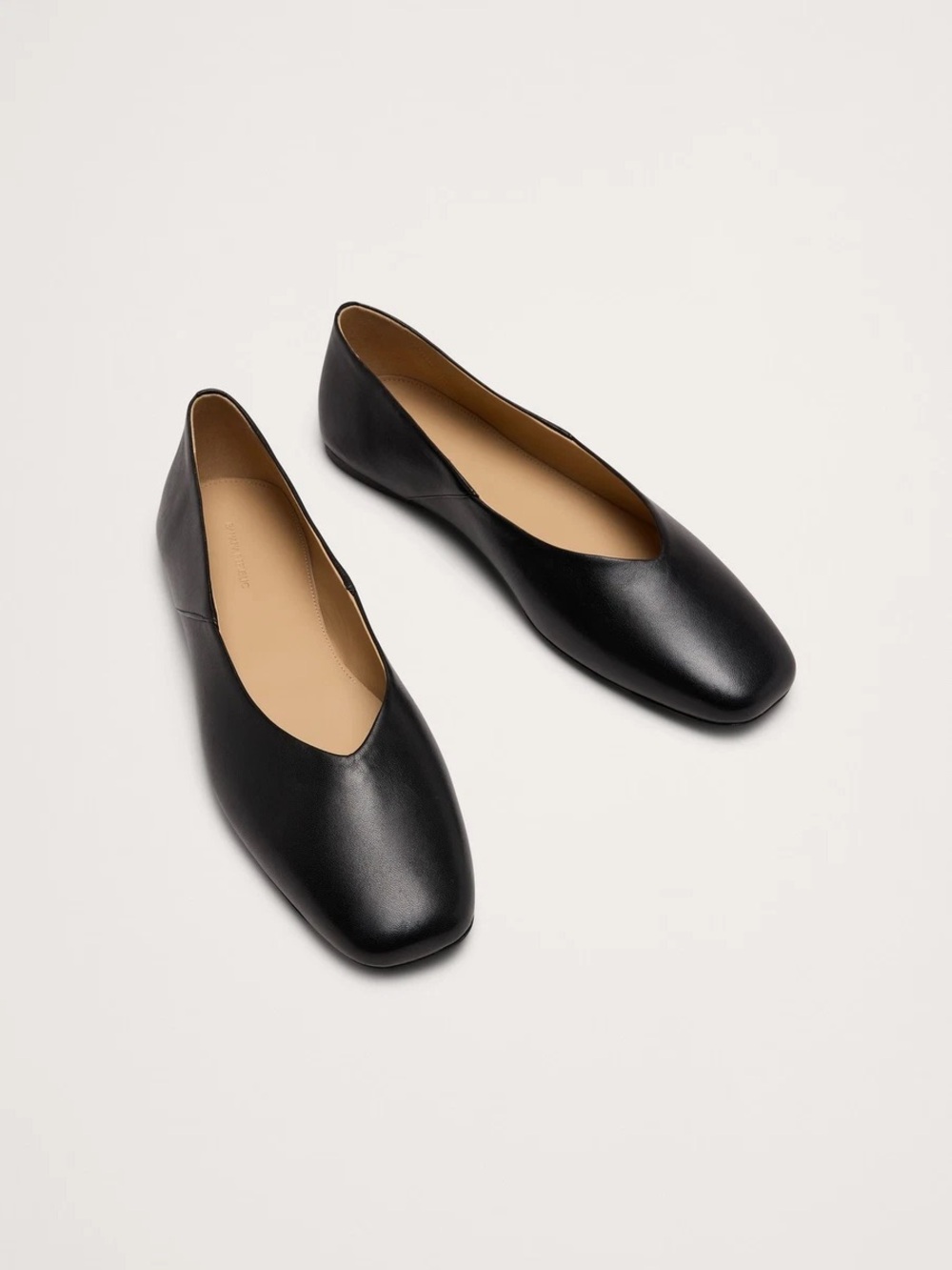 Banana Republic Black Leather Rounded Toe Ballet Flats